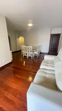 Alugo apartamento 3/4 semi mobiliado com varanda e suíte no Rio Vermelho.
