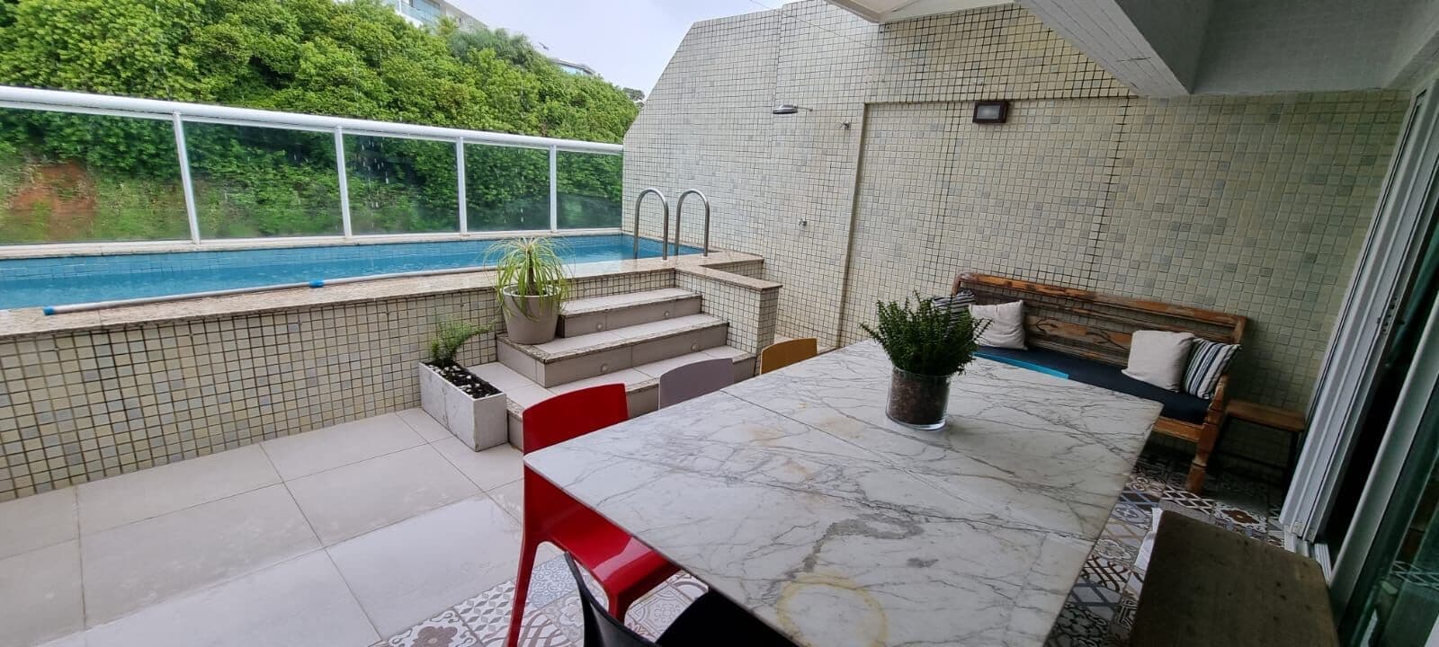 Alugo Apartamento 2/4 Cobertura Costa Espãna em Ondina, Salvador/BA