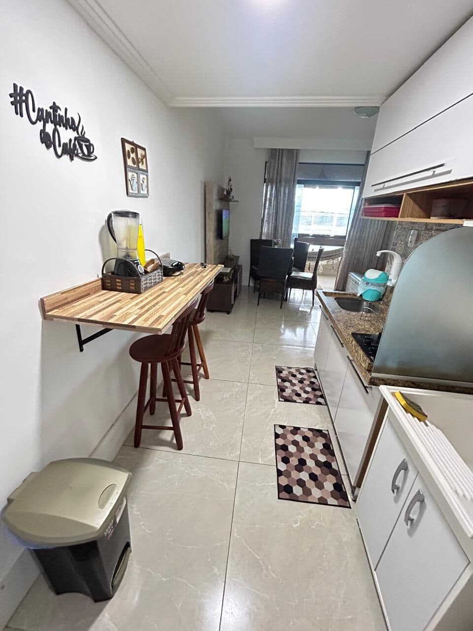 Apartamento À Beira Mar, 2/4, 1 Vaga, Stella Maris, PORTEIRA FECHADA, ponto de, ponto de referência Praia do Flamengo. Com 2 dormitórios, possui 1 banheiro, 1 vaga de garagem, 1 s