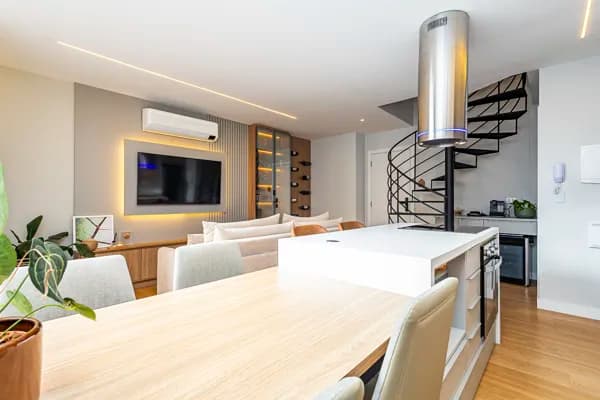 Apartamento Garden Duplex mobiliado no Batel