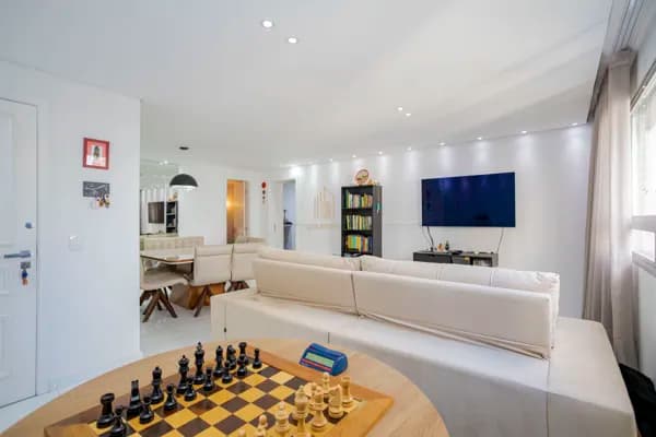 Apartamento semimobiliado a 2 quadras do Shopping Curitiba