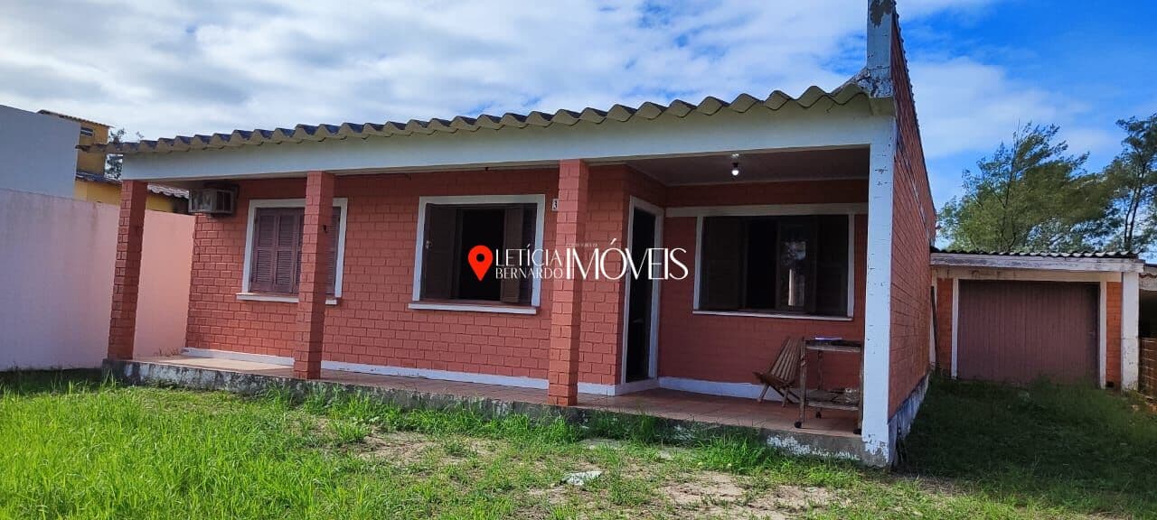 Casa à Venda em Balneário Pinhal! Uma oportunidade única em excelente localização!