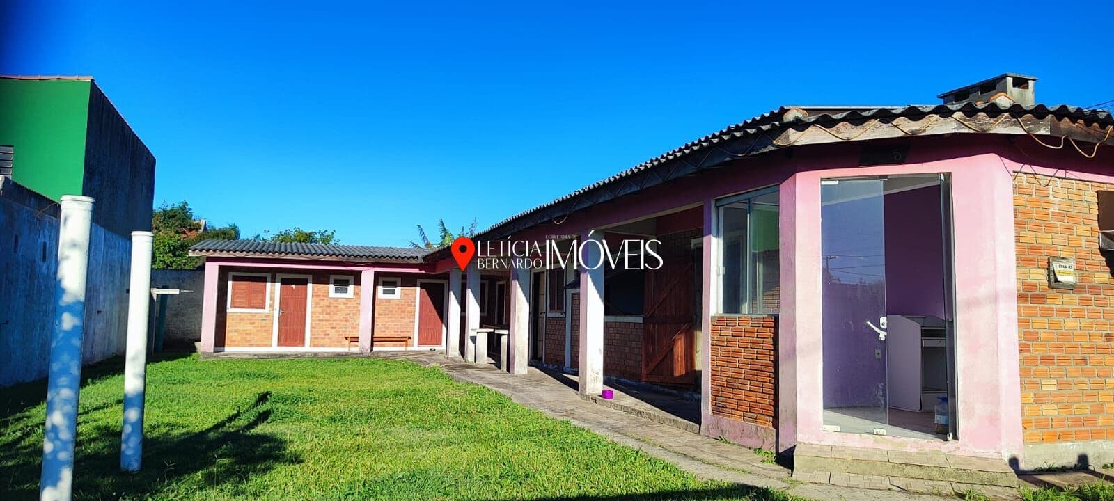 POUSADA À VENDA NO CENTRO DE BALNEÁRIO PINHAL!