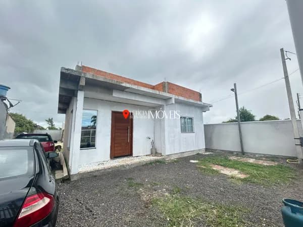 Casa Moderna à Venda em Balneário Pinhal!