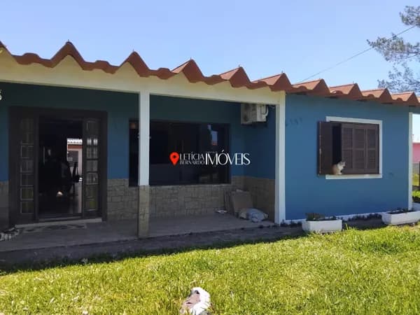 CASA BEM LOCALIZADA À VENDA – PRÓXIMA AO MAR | R$ 259.000,00