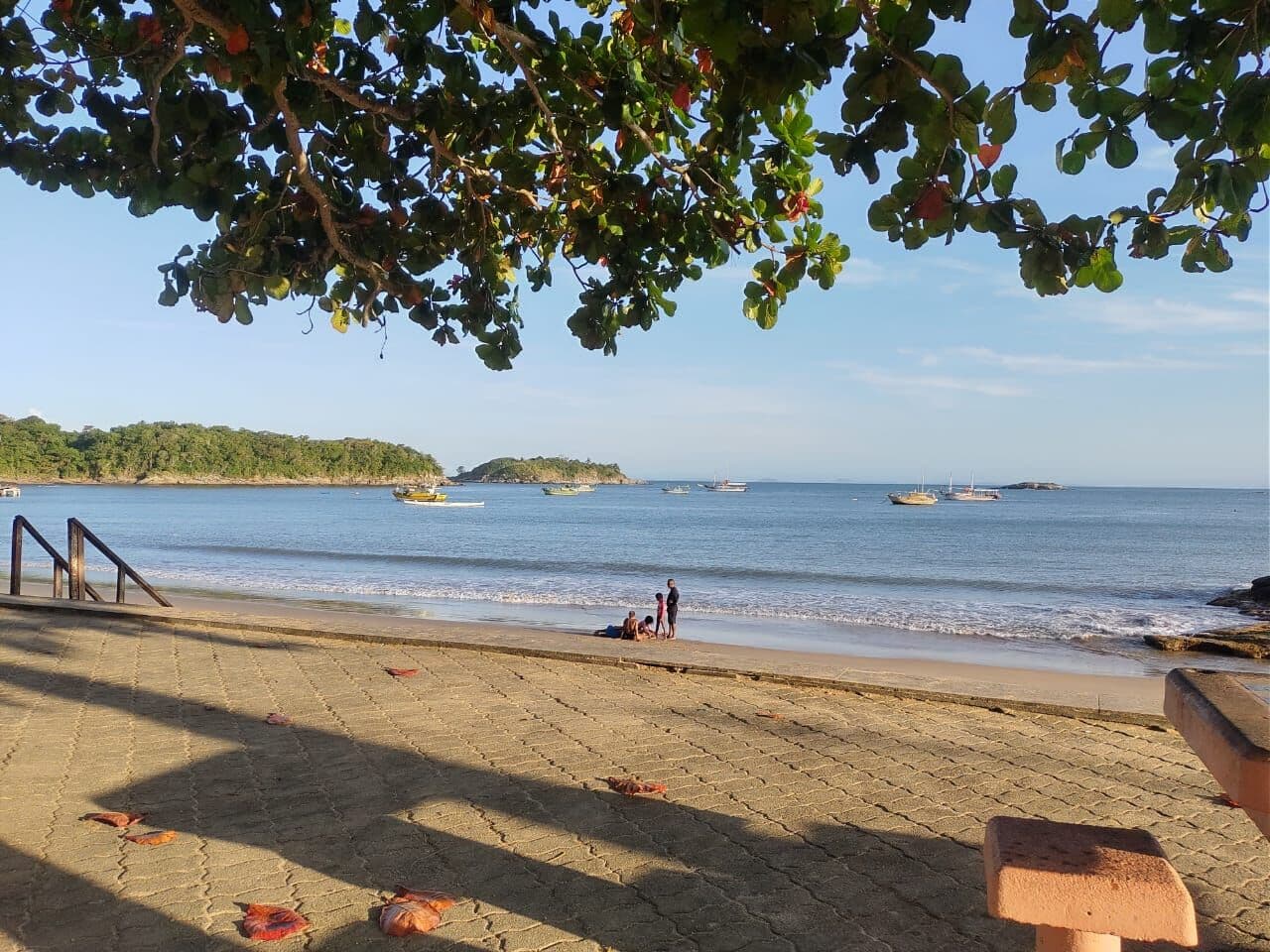 Casa Linear a venda no Centro de Rio das Ostras, próximo a praia, com 4 quartos, Rio das Ostras/RJ