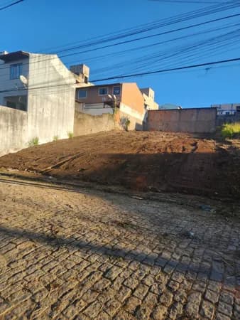 Terreno em Novo Horizonte em rua excelente, pronto para construir, 360m, Macaé/RJ