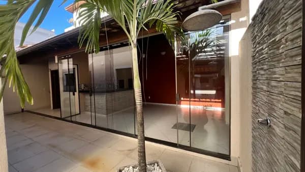 Casa com 3 Quartos sendo uma suíte no Condomínio Riviera Hills, à venda, 233m² - Cancela Preta