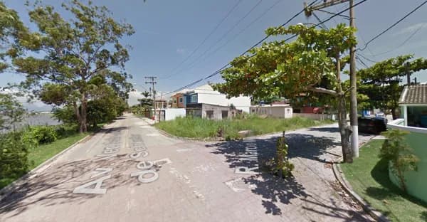 Terreno no bairro Mirante da Lagoa, frente para lagoa. Terreno de esquina! Macaé/RJ