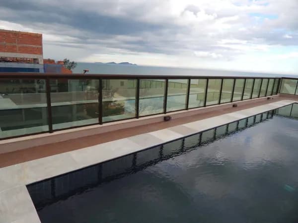 Apartamento Cobertura Duplex Alto Padrão com 4 suítes, frente mar, com cobertura com piscina privativa, no Edifício Le Monde, em frente a praia, em Praia do Pecado, Macaé/RJ