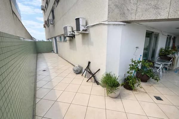 Apartamento Alto Padrão com varanda grande, planejados, em condomínio com área de lazer completa, semi mobiliado, em Praia Campista, Macaé/RJ