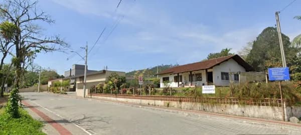 Casa de 244m² em Terreno de 2.566m² Bairro Velha Blumenau/SC