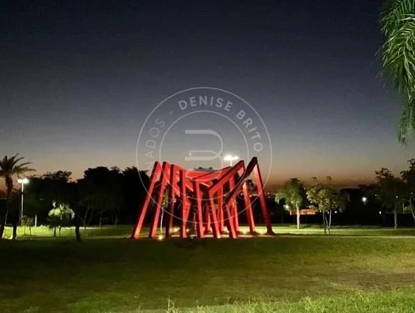 Entre a Sofisticação e o Verde: Viva com Privacidade e Conveniência no Condomínio Alto da Boa Vista