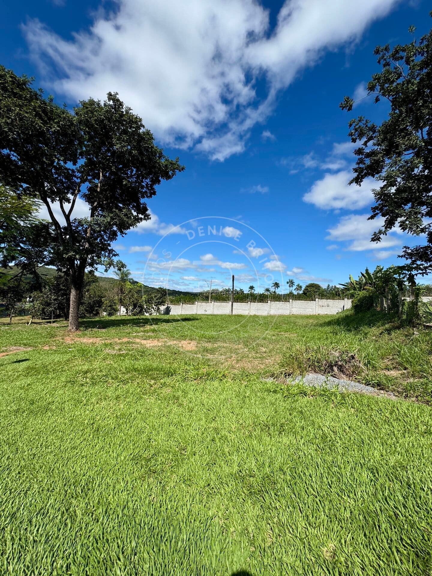 🌳 Terreno à venda no Condomínio de Chácaras CountryVille – Hidrolândia