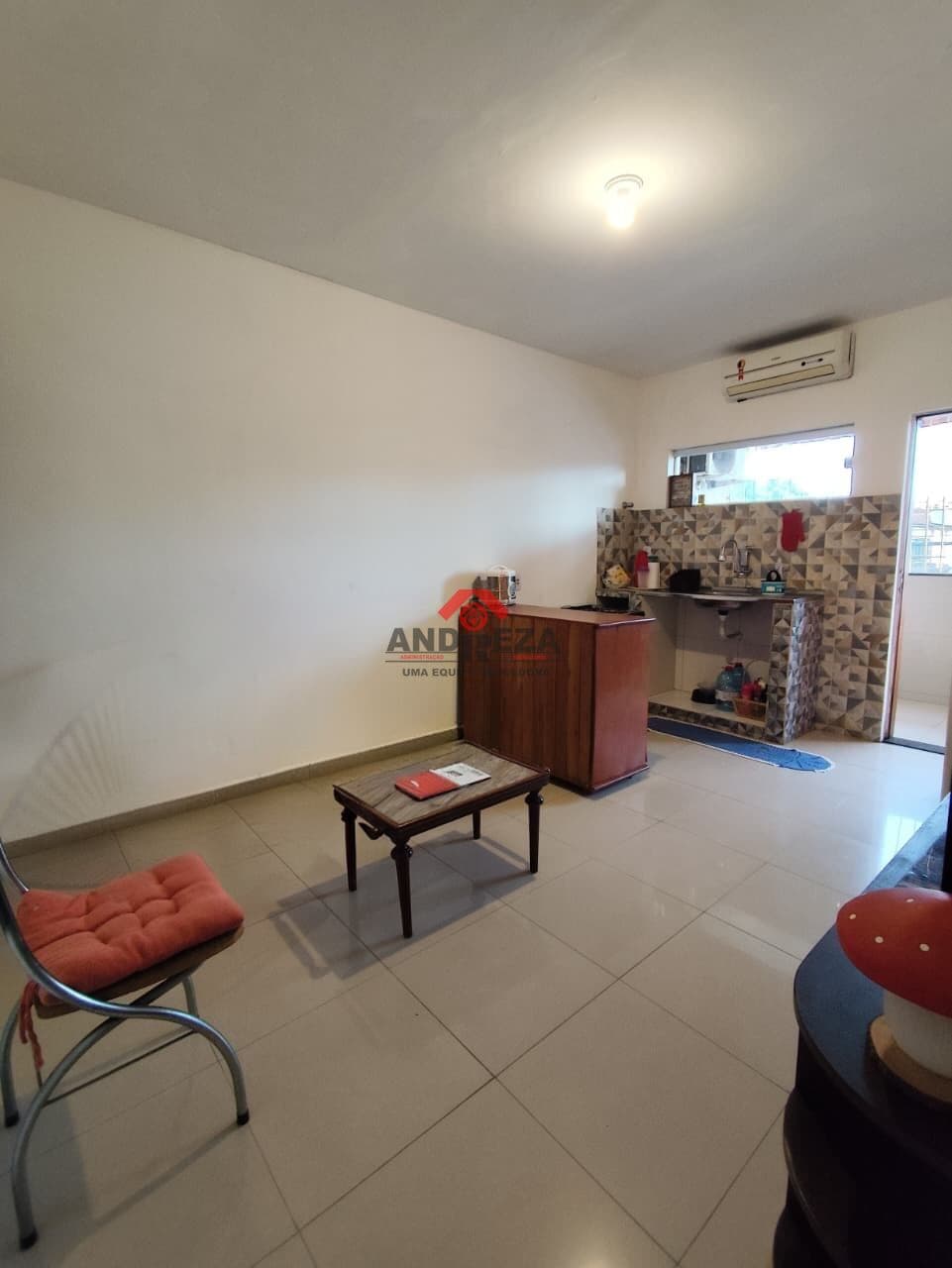 CASA NOS ALTOS PARA ALUGAR NO GUAMÁ | 2 SUÍTES | SEMI MOBILIADA | ÓTIMA LOCALIZAÇÃO