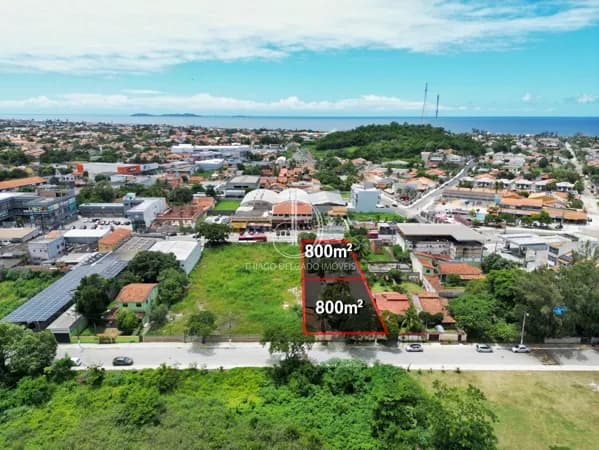 Área de 1.600m2 Desmembrado em 2 lotes de 800.m2