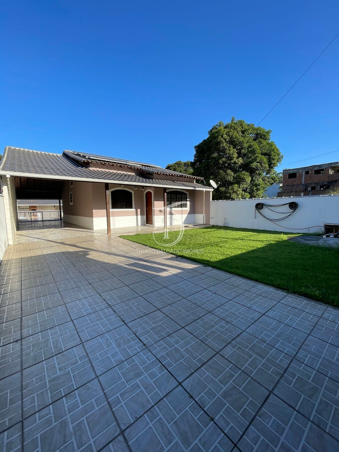 Casa com amplo espaço, ideal para quem busca conforto e lazer!