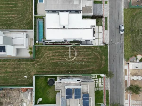 Maravilhoso terreno em Alphaville 2 Quadra O Lote 16 360m2, 2 lados já murado