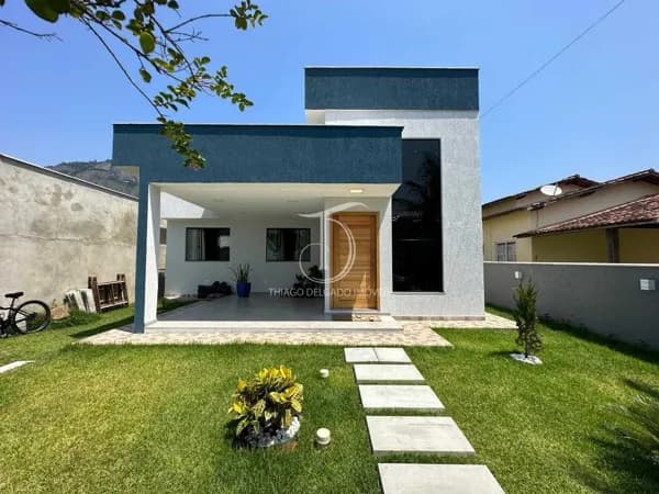 Casa de Alto Padrão com Piscina no Condominio Vale das Orquideas - Maricá