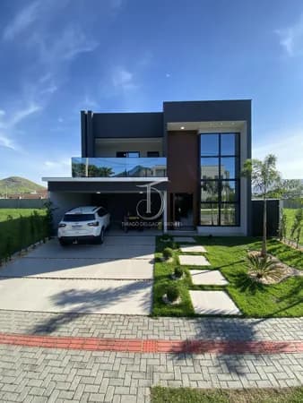 Casa à Venda - Conforto, Estilo e Estrutura Completa para sua família