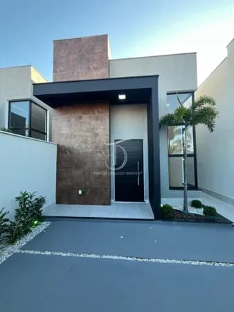 Lançamento Exclusivo - Casa Moderna à 1 Quadra da Praia