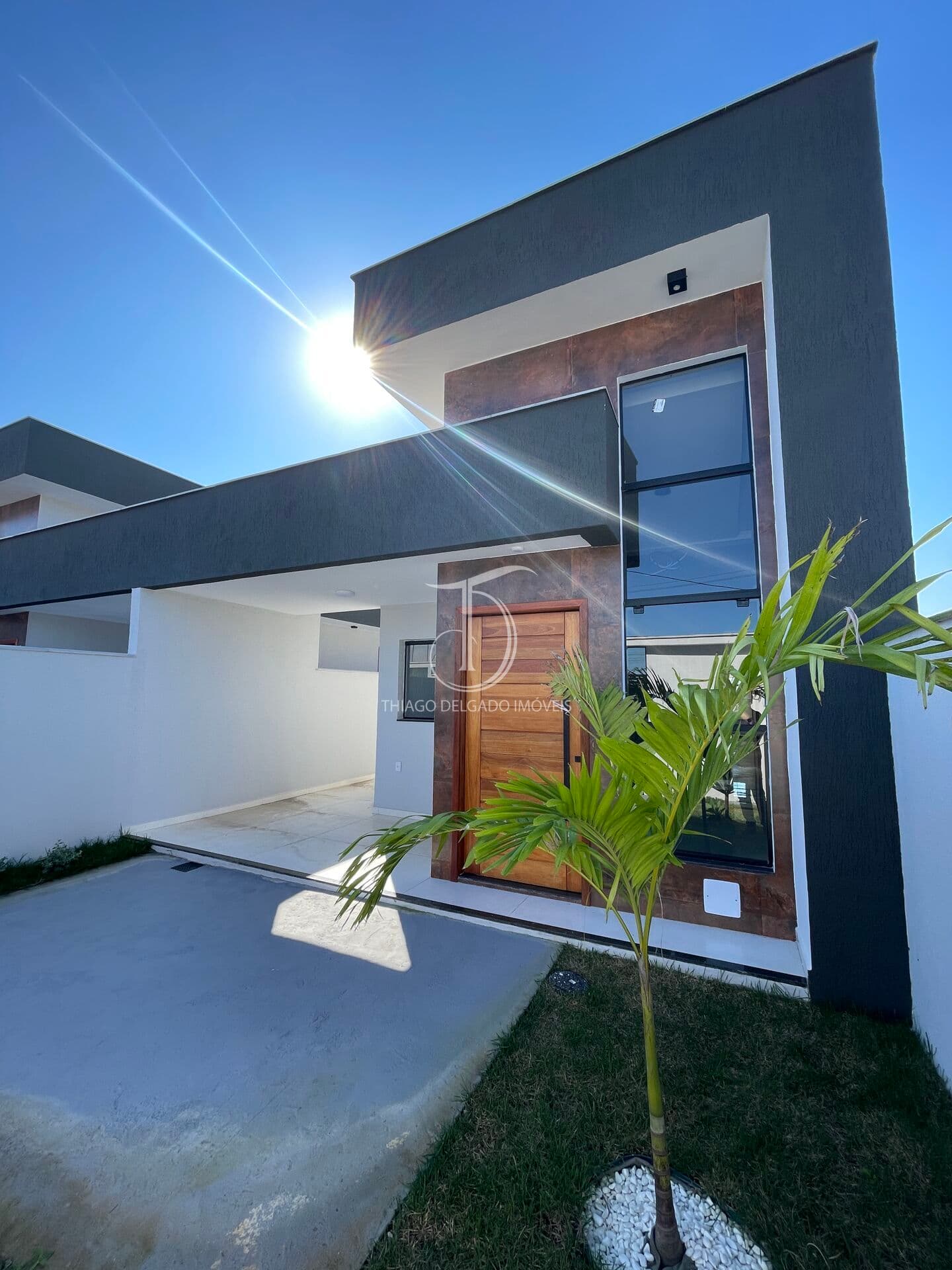 Chegou a casa perfeita para sua família! Moderna, espaçosa e pronta para morar.