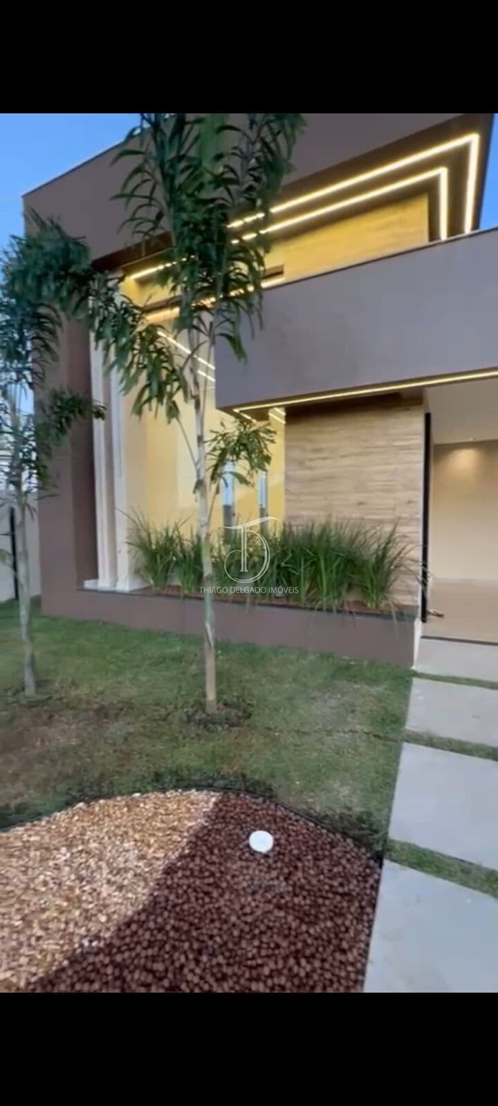 Casa Alto Padrão à Venda no Condomínio Solaris - Cajueiro
