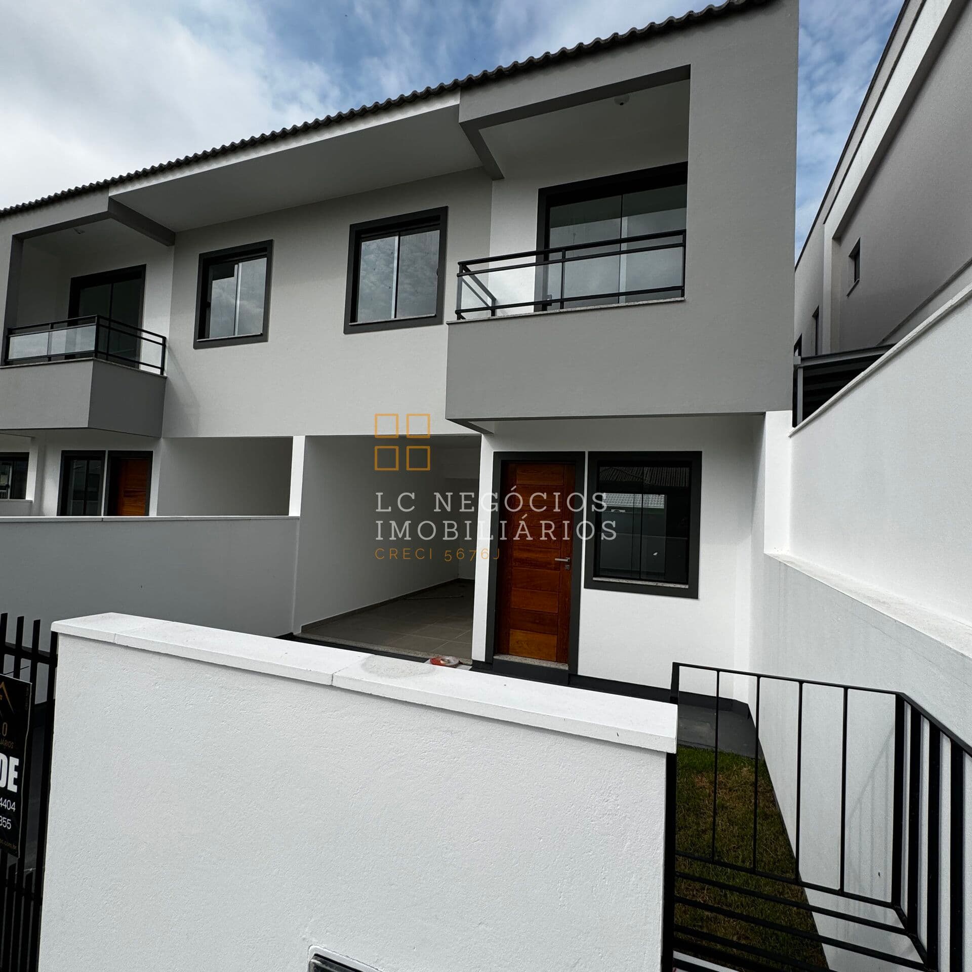 Sobrado em São José - Forquilhas