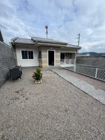 Casa em Palhoça - São Sebastião