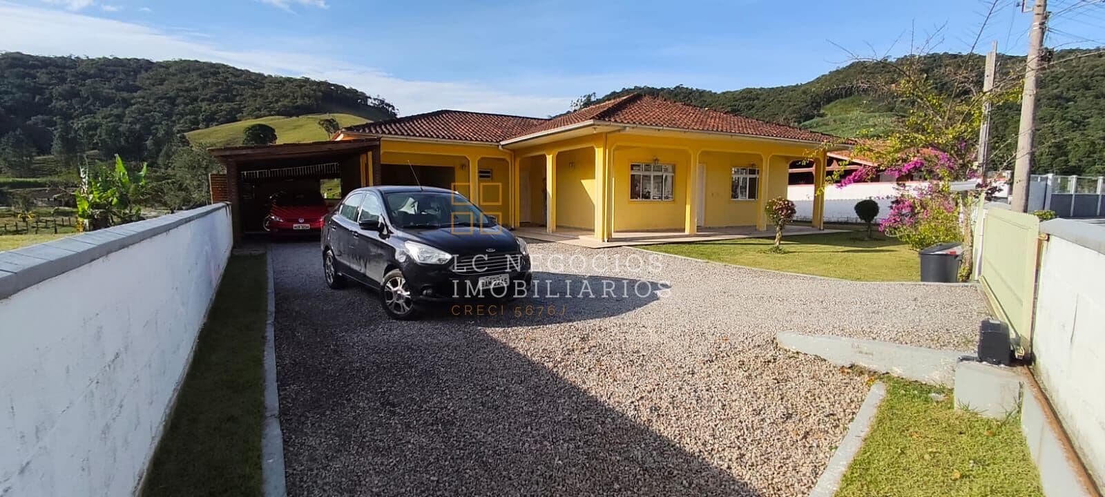 Fazenda/Sítios/Chácaras em São Pedro de Alcântara - Centro