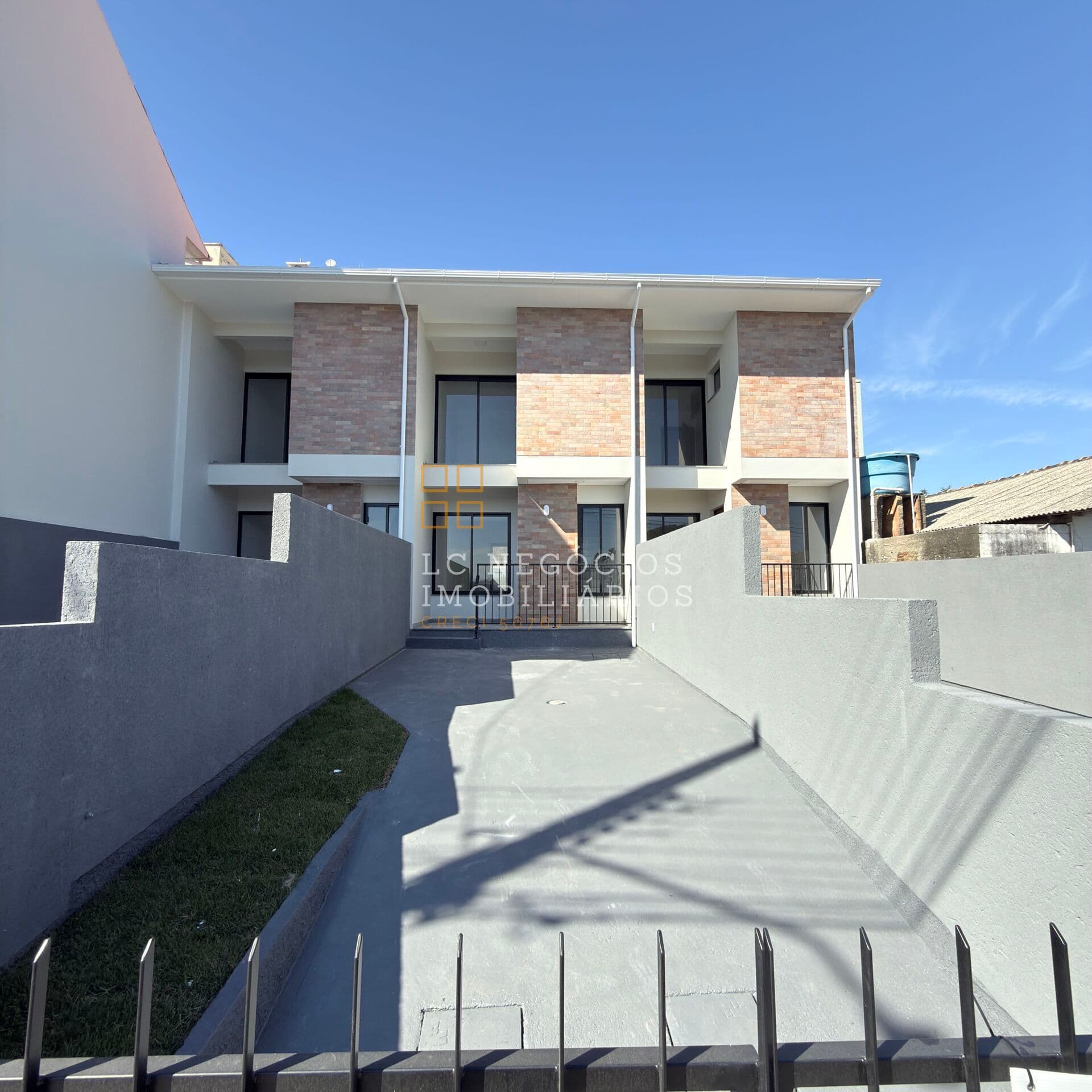 Sobrado em São José - Areias