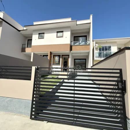 Sobrado em São José - Potecas