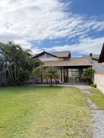 Casa em Palhoça - Praia da Pinheira