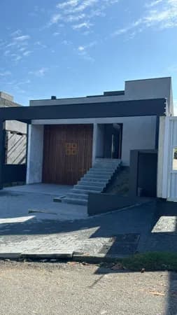 Casa à venda no bairro Pedra Branca em Palhoça/SC