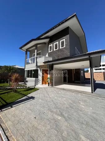 Casa em Palhoça - São Sebastião