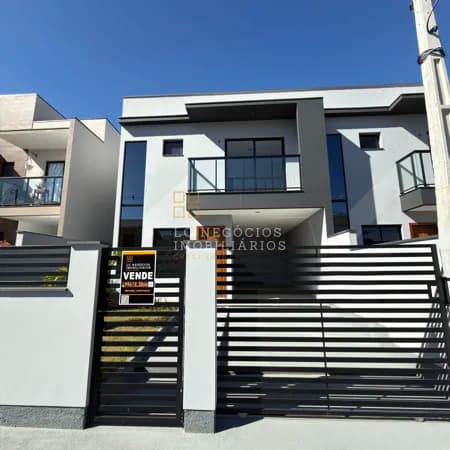 Sobrado em São José - Potecas