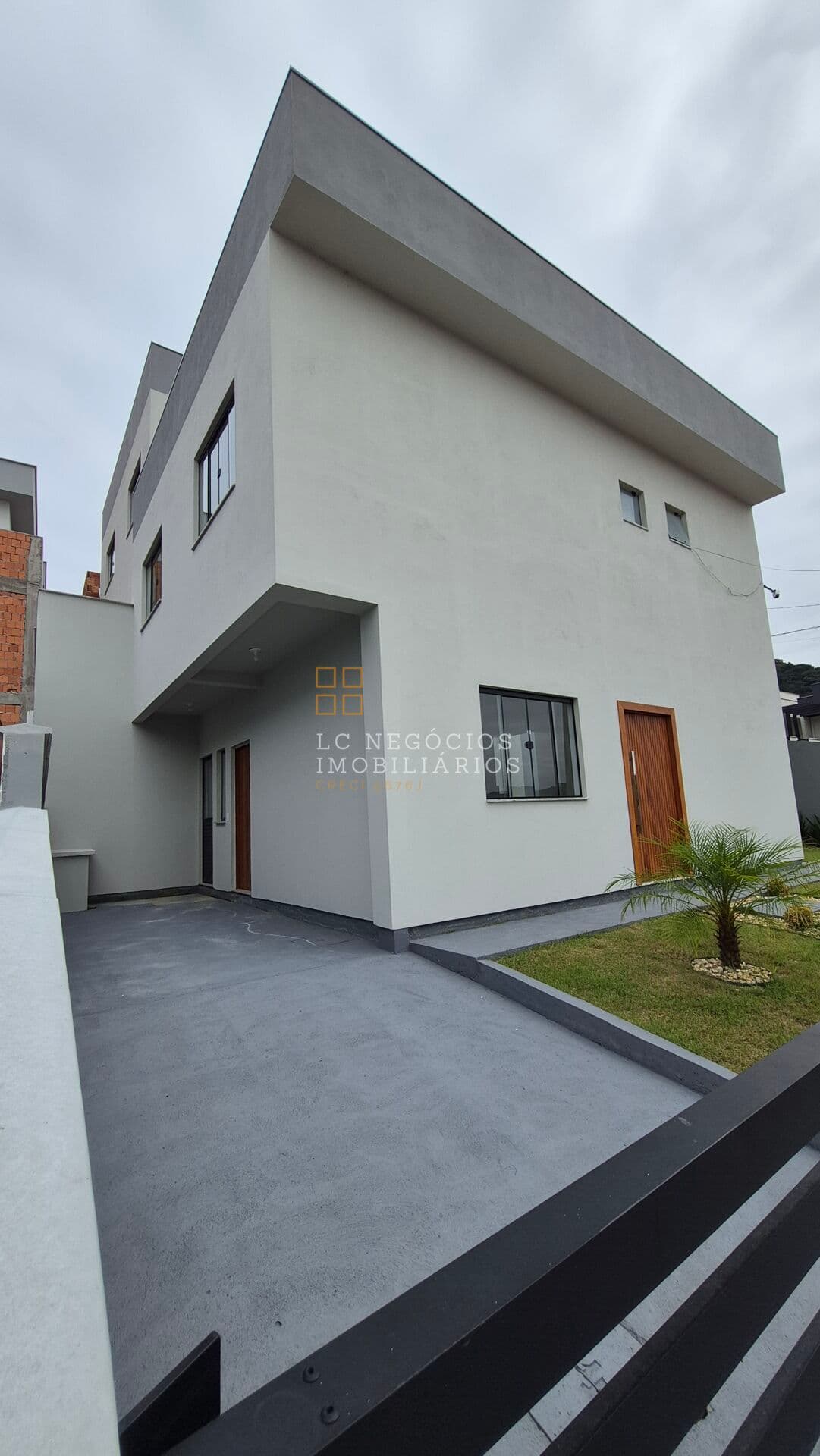 Sobrado em São José - Forquilhas