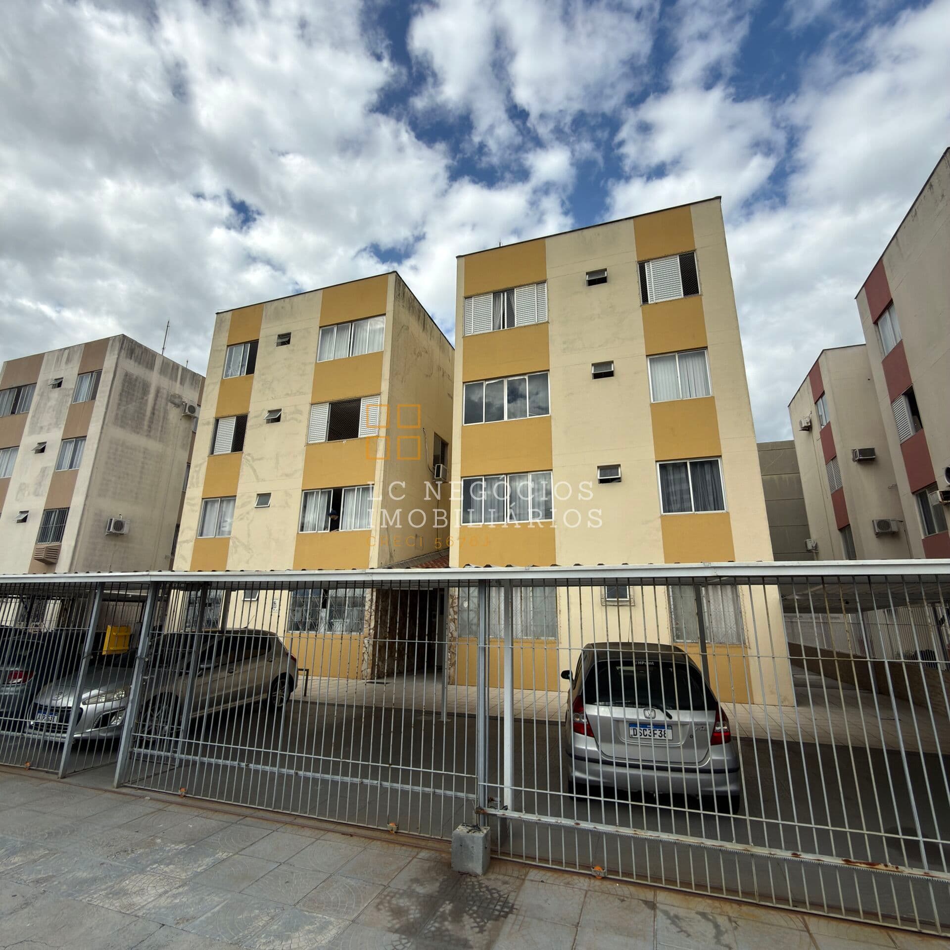 Apartamento em São José - Roçado
