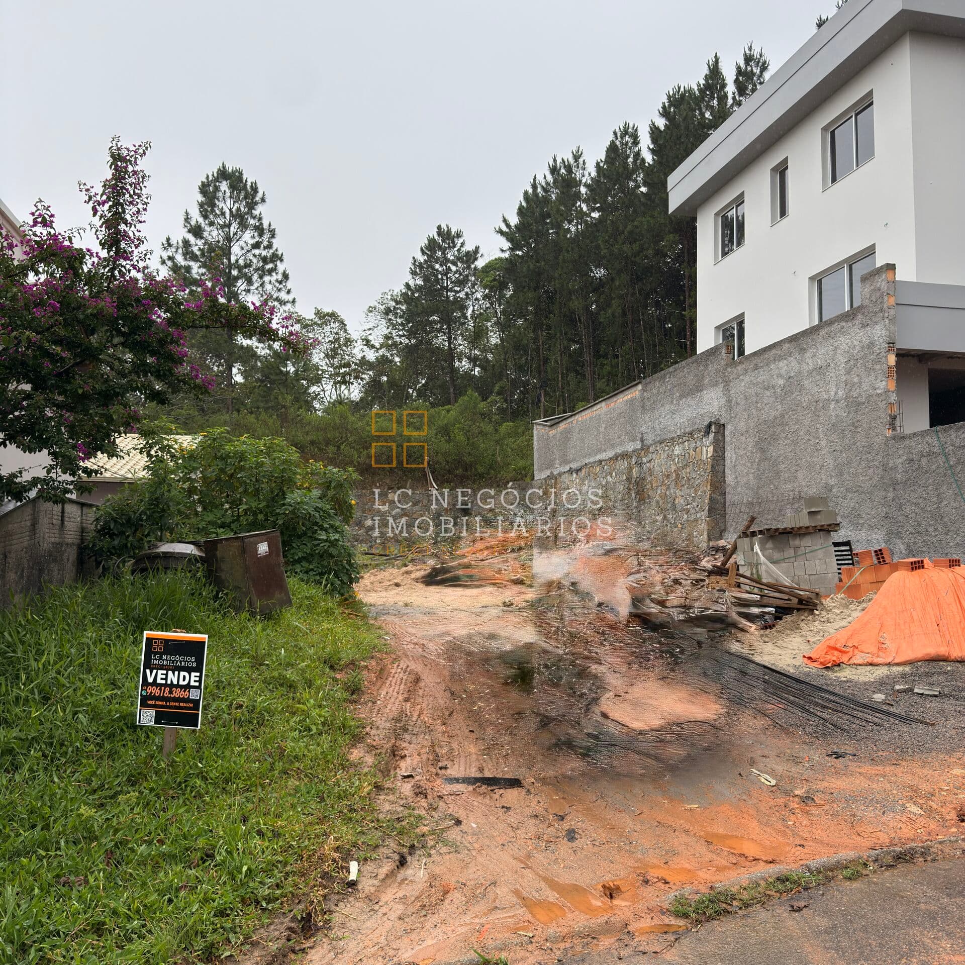 Lote/Terreno em São José - Potecas