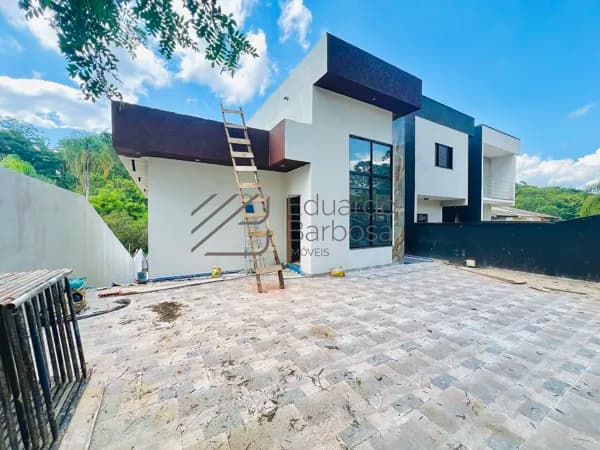 Casa à Venda em Mairiporã/SP