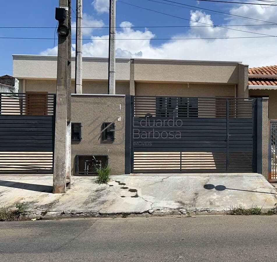 Casa à Venda em Atibaia/SP