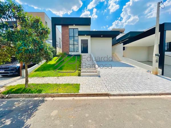 Casa em Condomínio Fechado Atibaia/SP