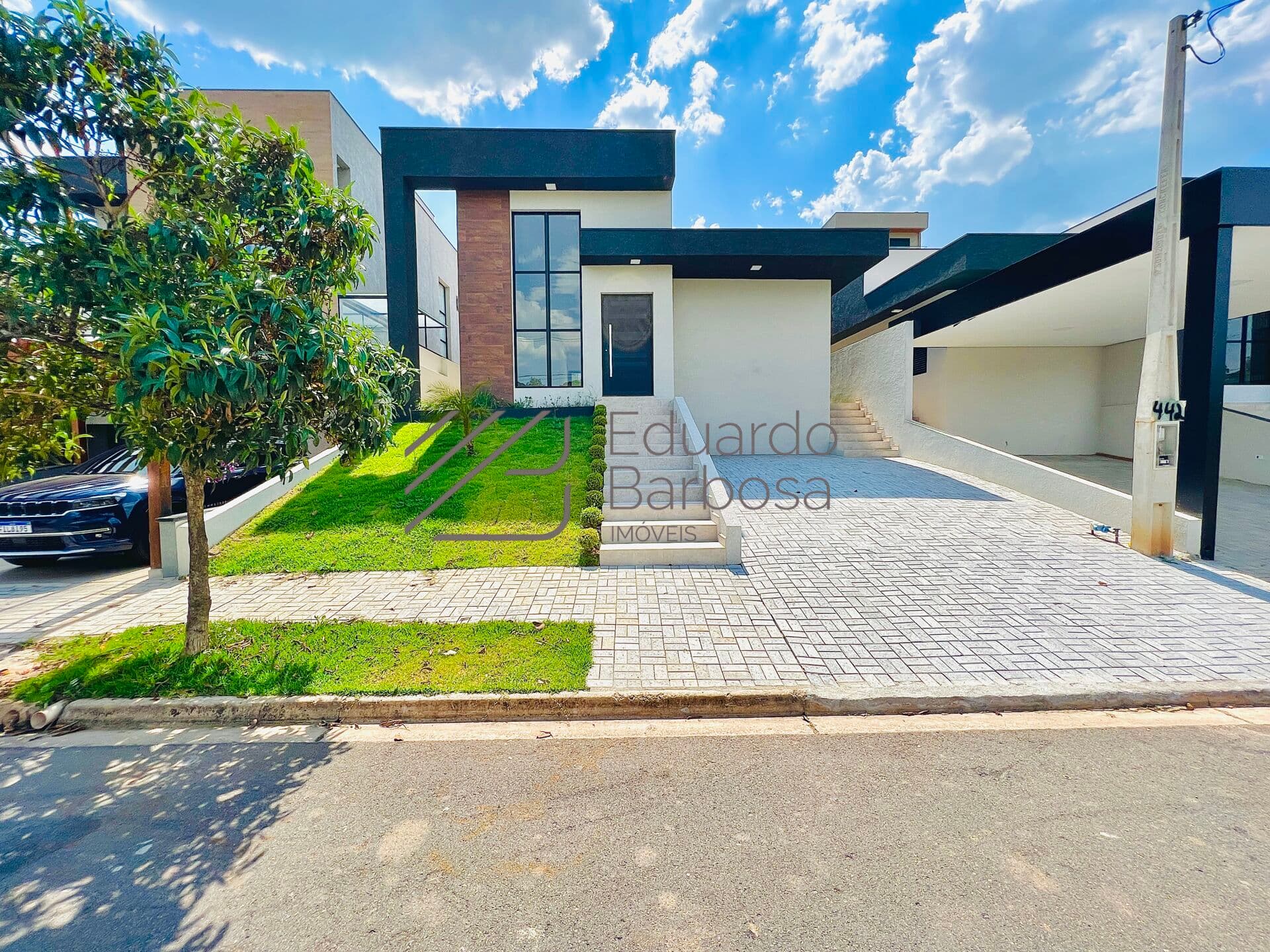 Casa em Condomínio Fechado Atibaia/SP