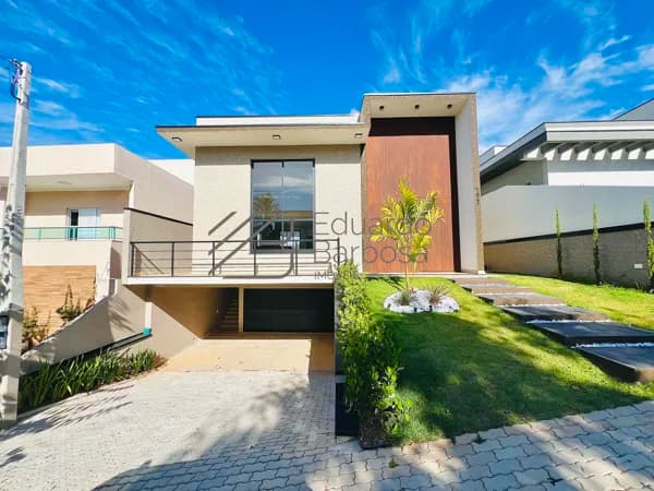 Casa em Condomínio Fechado - Atibaia/SP