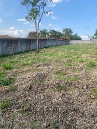 Terreno à Venda em Atibaia/SP