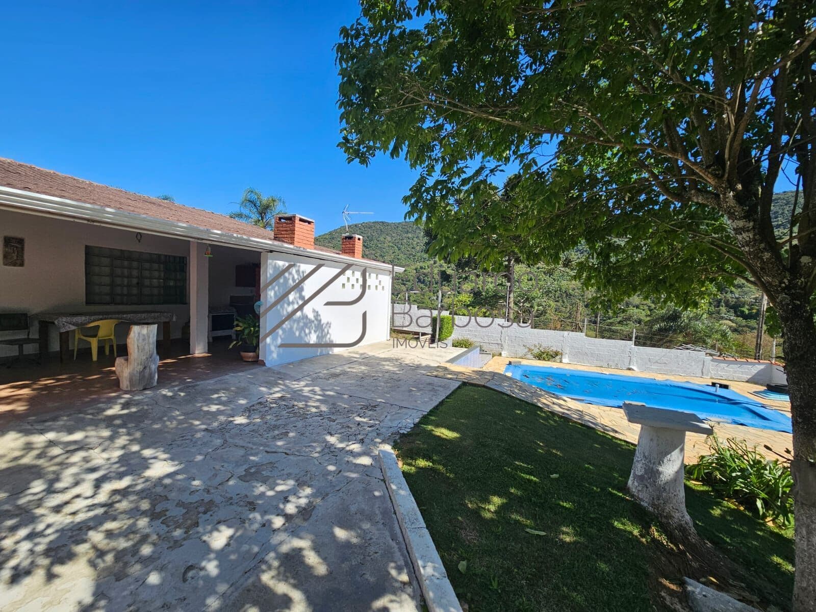 Chácara com Piscina em Mairiporã/SP