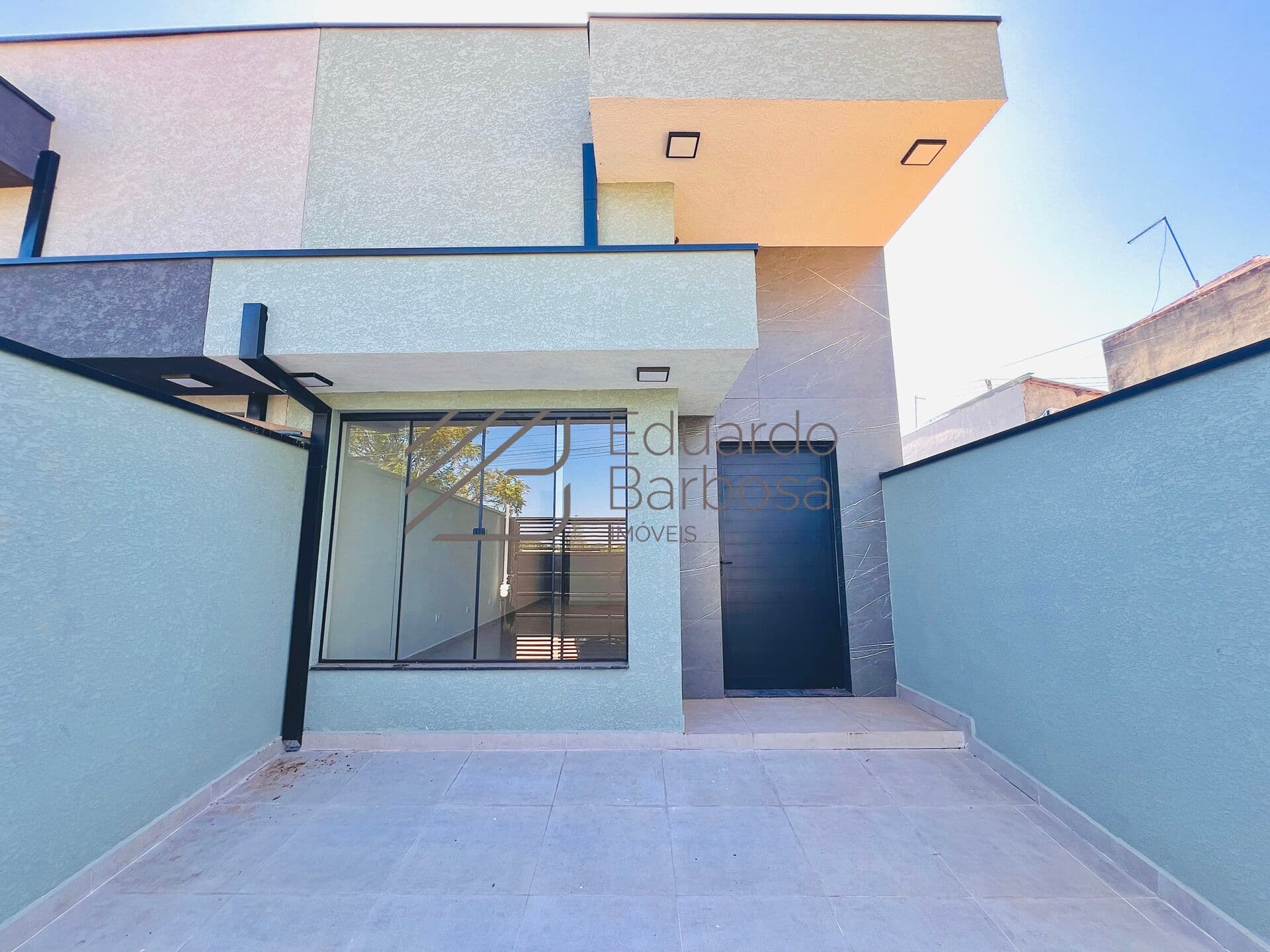 Casa nova à Venda em Atibaia/SP