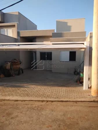 Casa Nova à Venda em Atibaia/SP