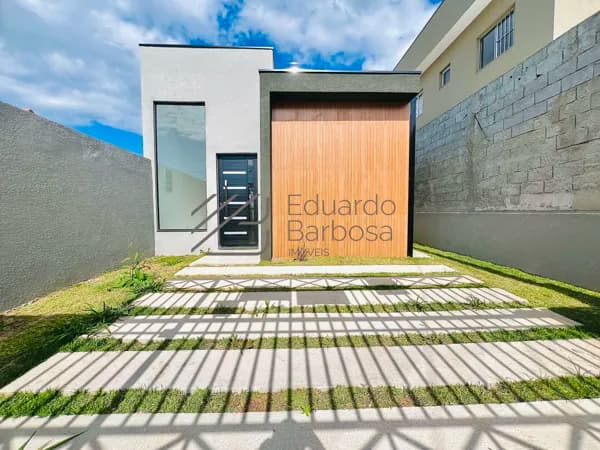 Casa à Venda em Mairiporã/SP