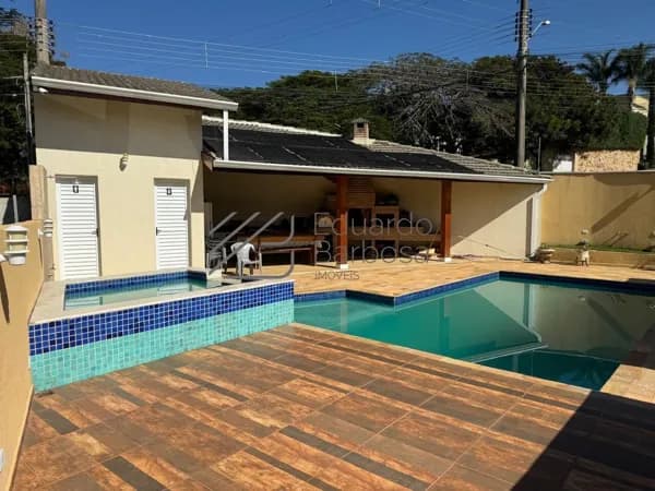 Casa à Venda na Melhor localização da Cidade de Atibaia/SP